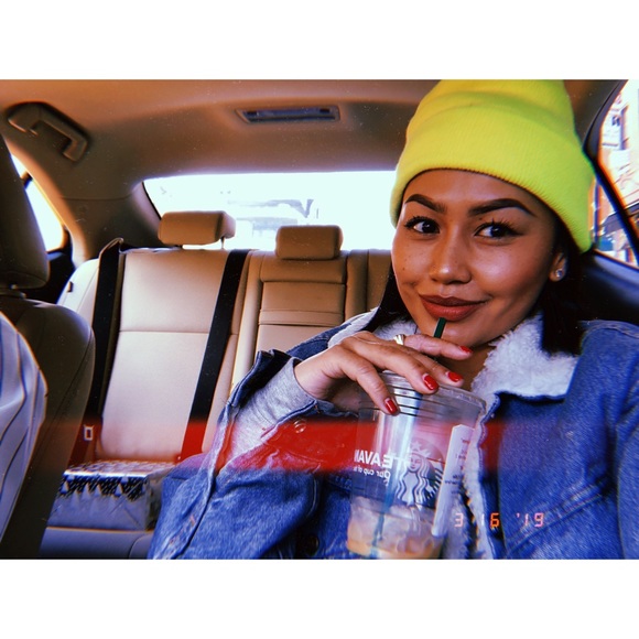 Meet your Posher, Kate - Picture 1 of 3